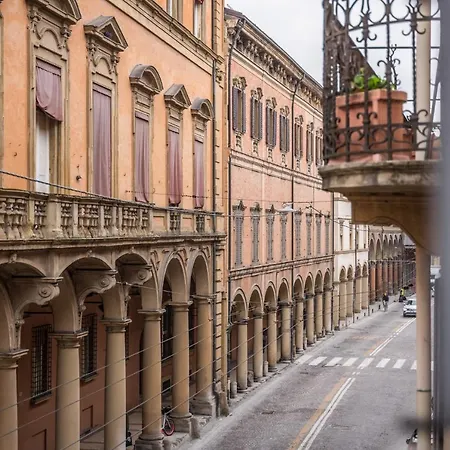 Ab - Via Santo Stefano 74 Болонья