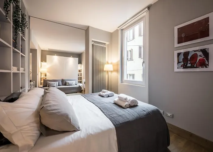 Ab - Via Santo Stefano 74 *